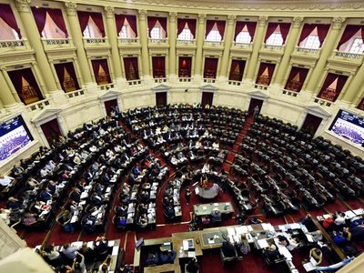 Sin Juntos por el Cambio, el DNU de telecomunicaciones obtuvo dictamen favorable