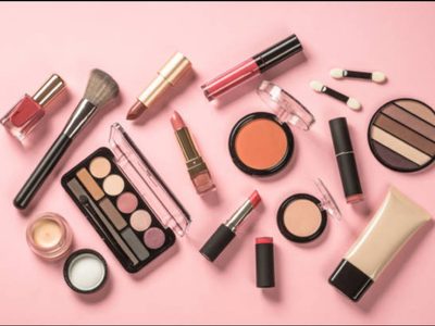 El eyeliner que rejuvenece: cómo usarlo después de los 50 sin fallar en el intento