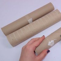 Con rollos de papel de cocina y un portarretrato sin usar: creá esta hermosa deco para el living de casa