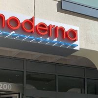 Vacuna de Moderna funcionaría para adultos mayores, revela estudio preliminar