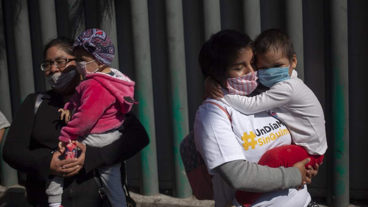 Padres de niños con cáncer han dicho que no hay medicinas para los tratamientos.