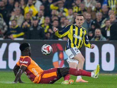 Arrestan a jugadores y directivos tras investigación de apuestas en futbol de Turquía