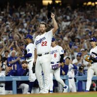 Kershaw llega a tres mil ponches y Dodgers remontan ante Medias Blancas en la novena entrada