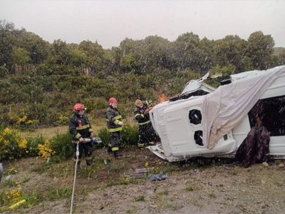 Accidente en Villa la Angostura: bomberos trabajaron más de siete horas en el rescate de las víctima