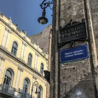 Dan nombres de normalistas a calles del Centro Histórico; gobierno busca oficializarlo