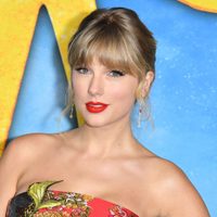 Taylor Swift demuestra su resiliencia y recibe buenas críticas tras el estreno de su 8° álbum