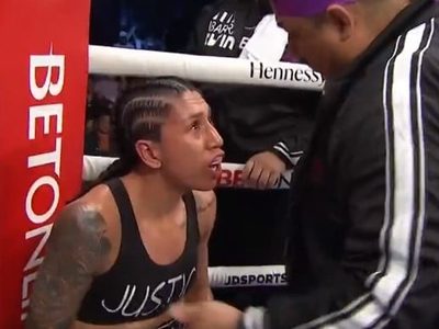 "¡Yo solo quiero llegar viva a mi casa!": boxeadora mexicana detiene su pelea (Video)