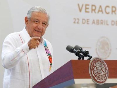 AMLO insiste en buscar acuerdo con Iberdrola y 9 empresas extranjeras tras aprobarse ley eléctrica