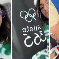 La arquera Ana Paula Vázquez muestra el kit de bienvenida para los atletas en la Villa Olímpica