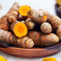Jabón de cúrcuma: ideal para pieles grasas, más sano y fácil de hacer en casa