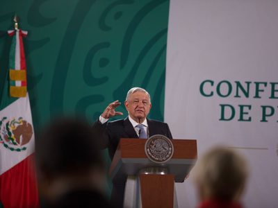 Alejandro Díaz otorgó en 2015 crédito que benefició a Ancira; se necesita renovar al Banxico: AMLO