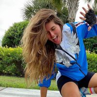 Mensaje de amor y postal veraniega: así irrumpió Loly Antoniale en las redes sociales