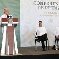 Mauricio Vila es “mucho mejor” que otros candidatos de la oposición: AMLO