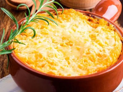 Adiós a prender el horno: prepará esta receta de milhojas de papas crocante y deliciosa