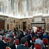 Directivos cristianos deben interesarse por las penas de sus empleados dice el Papa