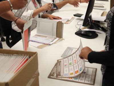 INE da fechas para inscripción de mexicanos en el extranjero rumbo al 2021