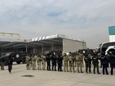 México traslada a 37 líderes criminales a EU por representar "una amenaza real para la seguridad"