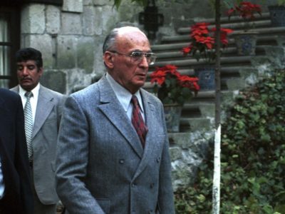 El PRI y "Alito" Moreno lamentan la muerte de Luis Echeverría en escuetos mensajes