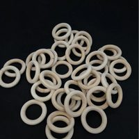 No las tires: convertí tus viejas argollas de madera en este bonito jarrón que parece comprado en un bazar