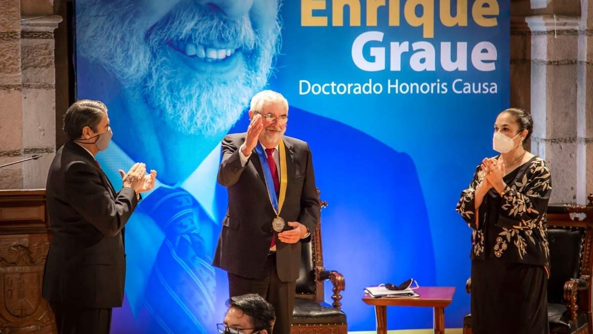 Graue recibió el grado de doctor honoris causa por la UASLP