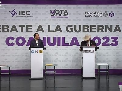 Primer debate en Coahuila: cruce de acusaciones, porras y rechiflas