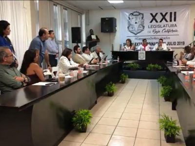 A puerta cerrada y fuera de su sede, el Congreso de BC confirma la "Ley Bonilla"