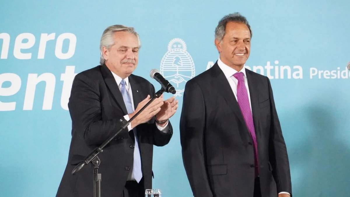 Alberto Fernández, presidente de la Nación, y Daniel Scioli, ministro de Desarrollo Productivo. Fuente: (Twitter)
