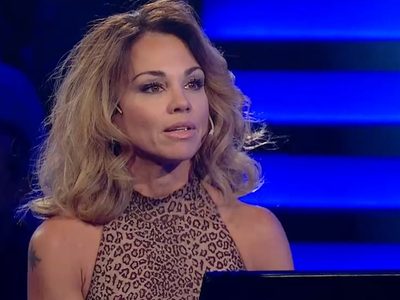 A los 51 años, Lorena Paola comparte la rutina de ejercicios perfecta para bajar de peso sin moverte de casa