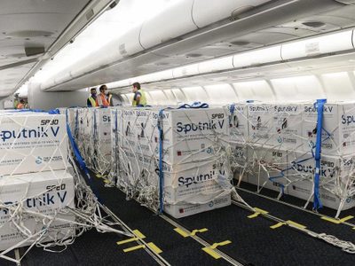 Más vacunas desde Rusia: cuántas dosis del componente dos de Sputnik V llegaron al país