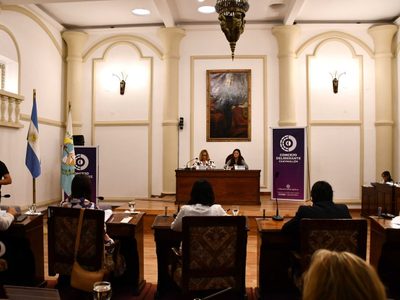 Algunos intendentes y concejales deberían reducir sus sueldos