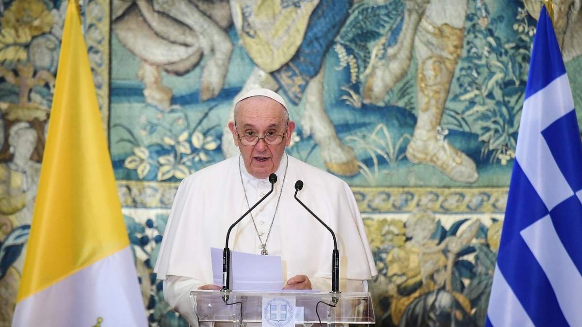 El papa Francisco en Grecia. Fuente: (Twitter)