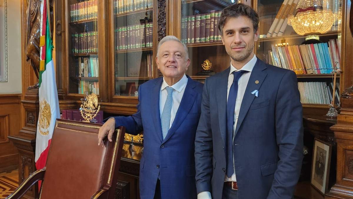 El presidente López Obrador con Guido Croxatto