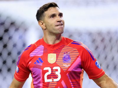 Lo quiere ganar de nuevo: Dibu Martínez fue nominado a los premios The Best