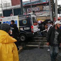 Camioneta atropella a siete personas en avenida Tláhuac; una mujer murió