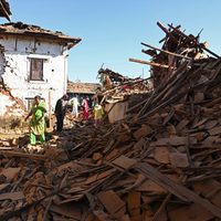 Al menos 128 muertos por sismo en el noroeste de Nepal