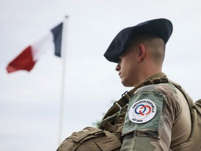 Inicia juicio contra un hombre vinculado con los responsables del ataque contra 'Charlie Hebdo'