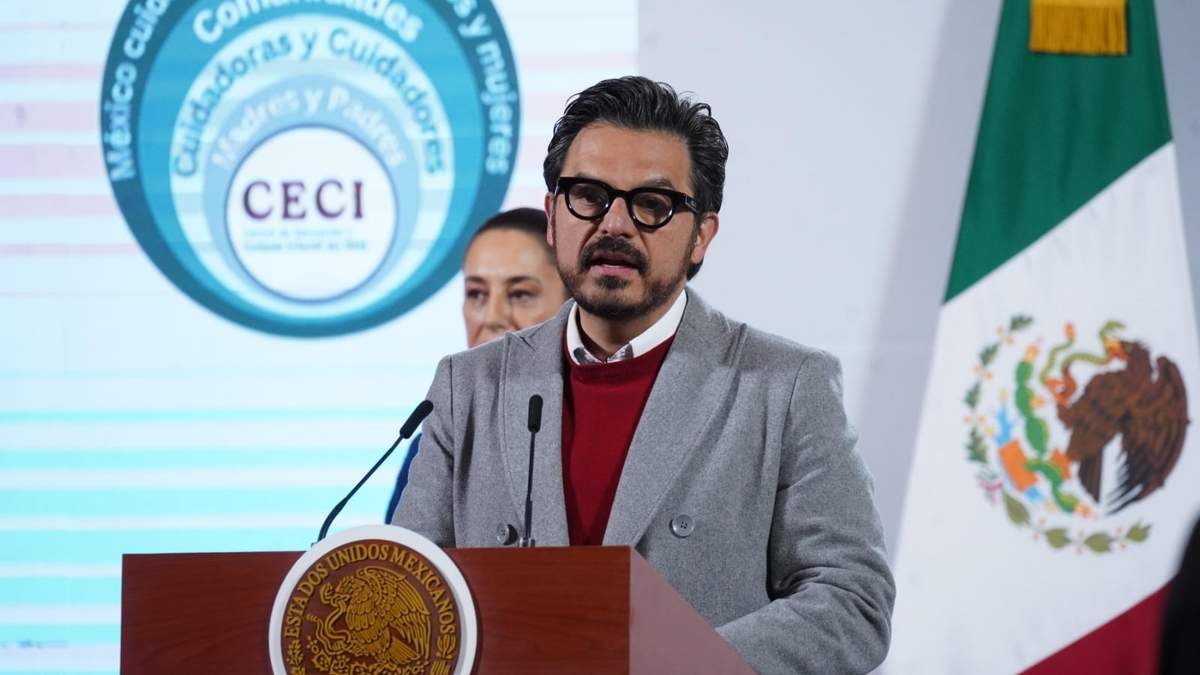 Zoé Robledo, director del IMSS