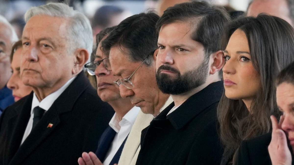 López Obrador, Gustavo Petro, Luis Arce, Gabriel Boric y su esposa Irina Karamanos