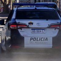 Centenario: una adolescente resultó herida de bala en el cuello durante un ataque a una vivienda