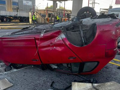 Fatal choque en la Panamericana: un vehículo colisionó contra un peaje