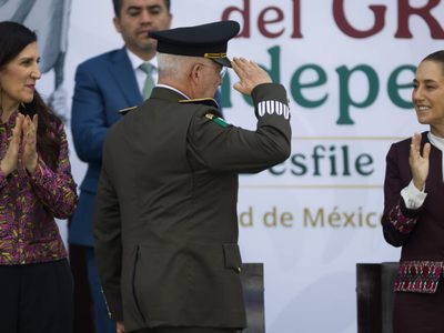 Sheinbaum: “Ninguna potencia extranjera decide por nosotros”