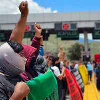 Padres de los 43 se trasladan a la CDMX para jornada de lucha del 8 al 12 de junio