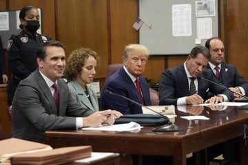 La respuesta de Trump a cargos reaviva mentiras electorales