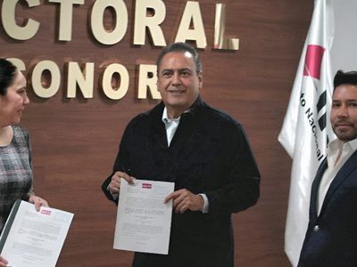 Beltrones se registra como aspirante al Senado por Sonora; va en fórmula con Lilly Téllez