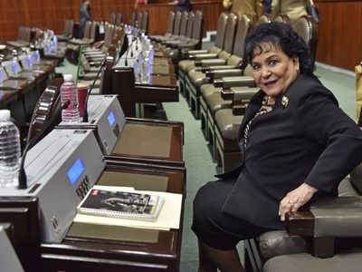 "Soy priista y siempre lo seré": Carmen Salinas