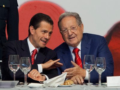 La familia Vázquez Raña y un hijo de López Dóriga, en los registros