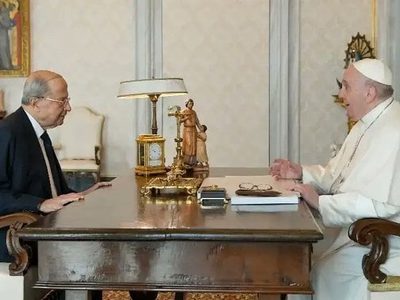 El Papa Francisco visitará Líbano en junio, presume Michel Aoun