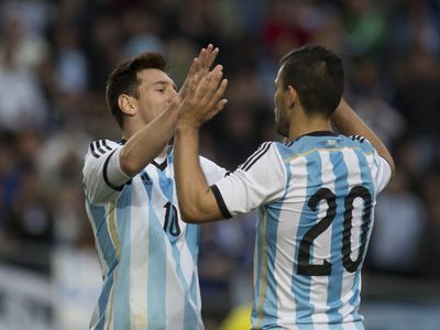 Sergio Agüero y Lionel Messi, el increíble cruce en redes sociales