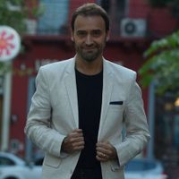 "Tuvo que quedarse en su casa": Adrián Pallares reveló el motivo de la ausencia de Rial en "Intrusos
