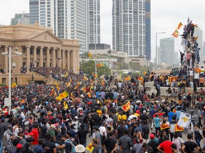 Crisis en Sri Lanka: el primer ministro ofrece su renuncia, pero aún no hay rastros del presidente